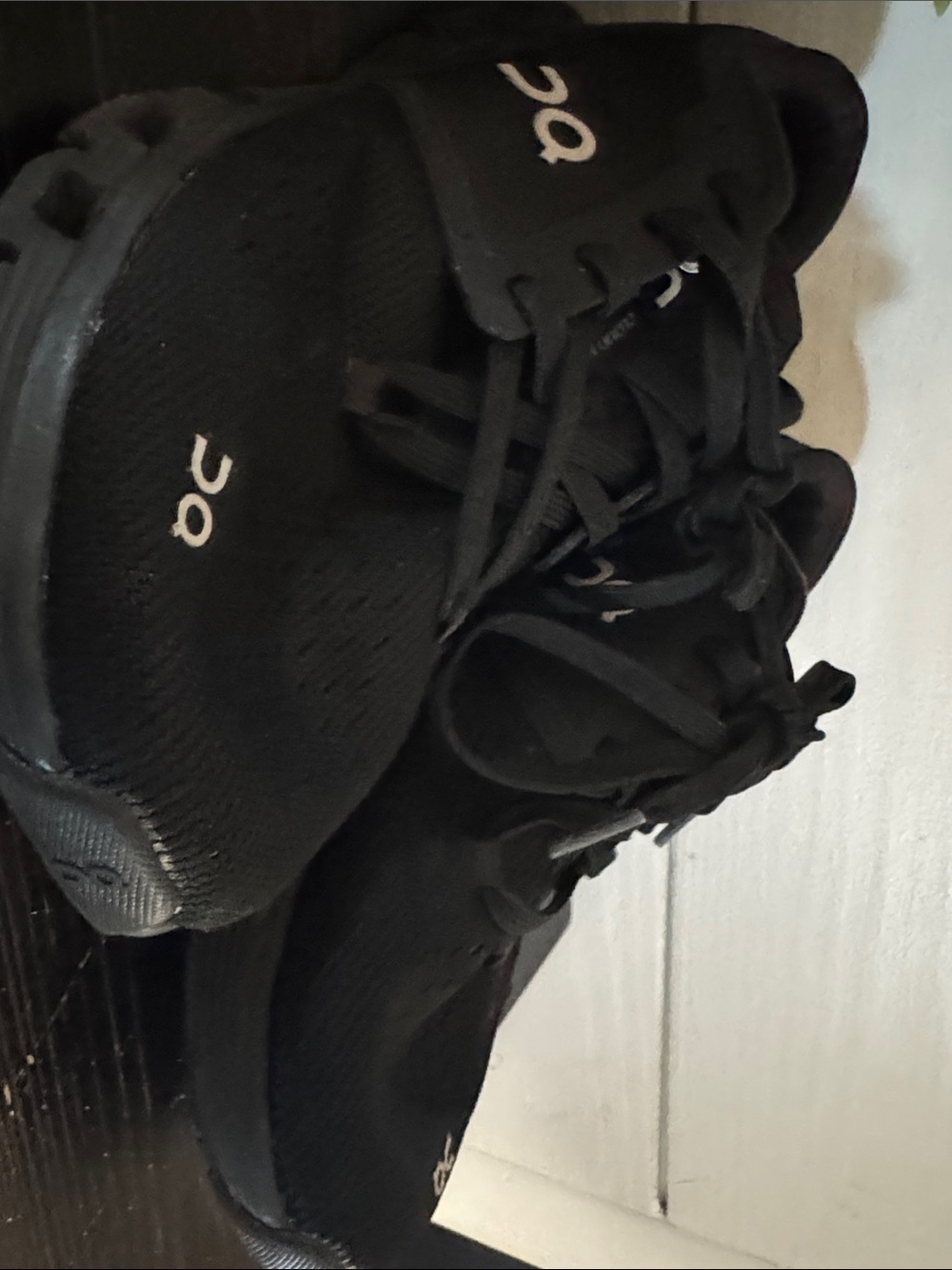 On Running cloud x Black Athletic Sneakers with White Logo - Picture 7 of 16